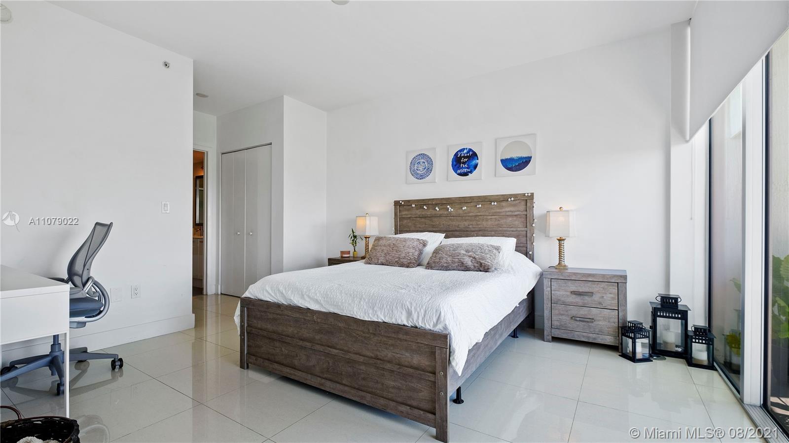92 Southwest 3rd Street, Unit 3807 Miami, FL 33130 - Photo 8 of 15