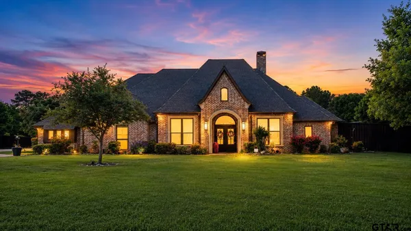 $1,100,000 | 5200 Lago Vista Drive, Athens, TX 75752