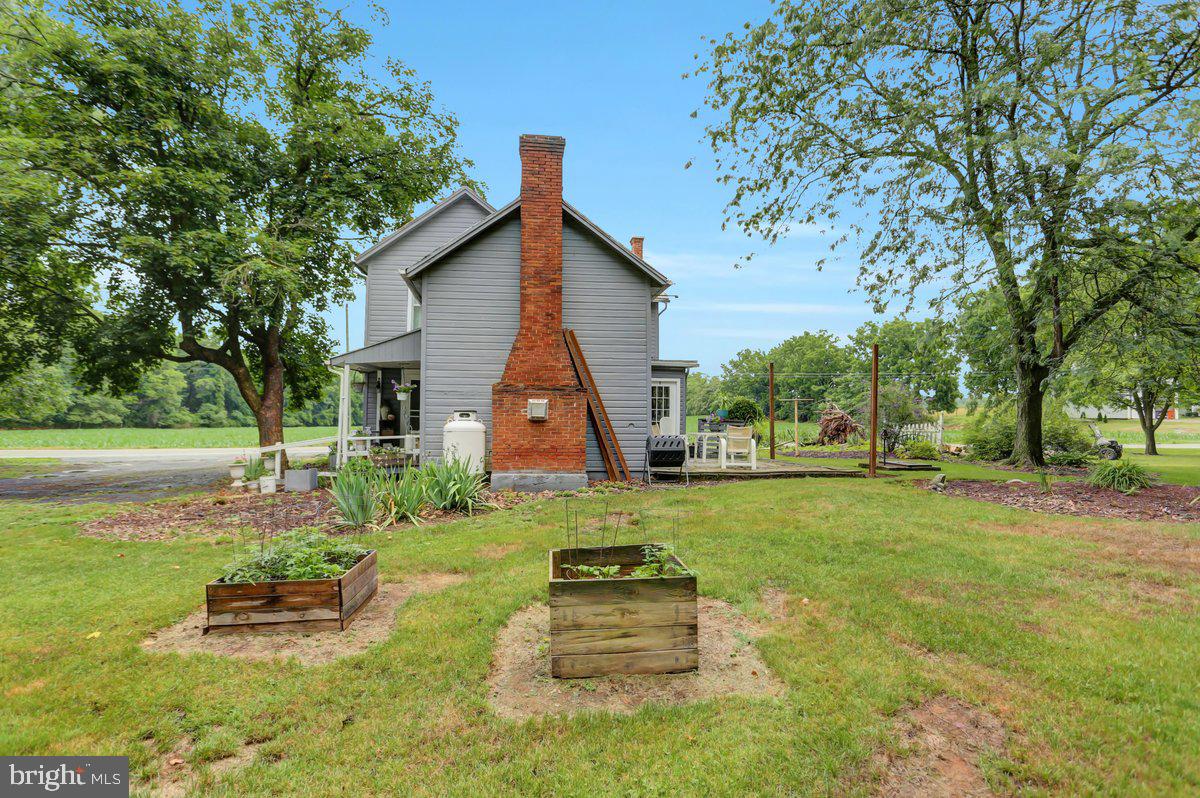 664 Pensinger Road Greencastle, PA 17225 - Photo 9 of 35 Boxed Garden