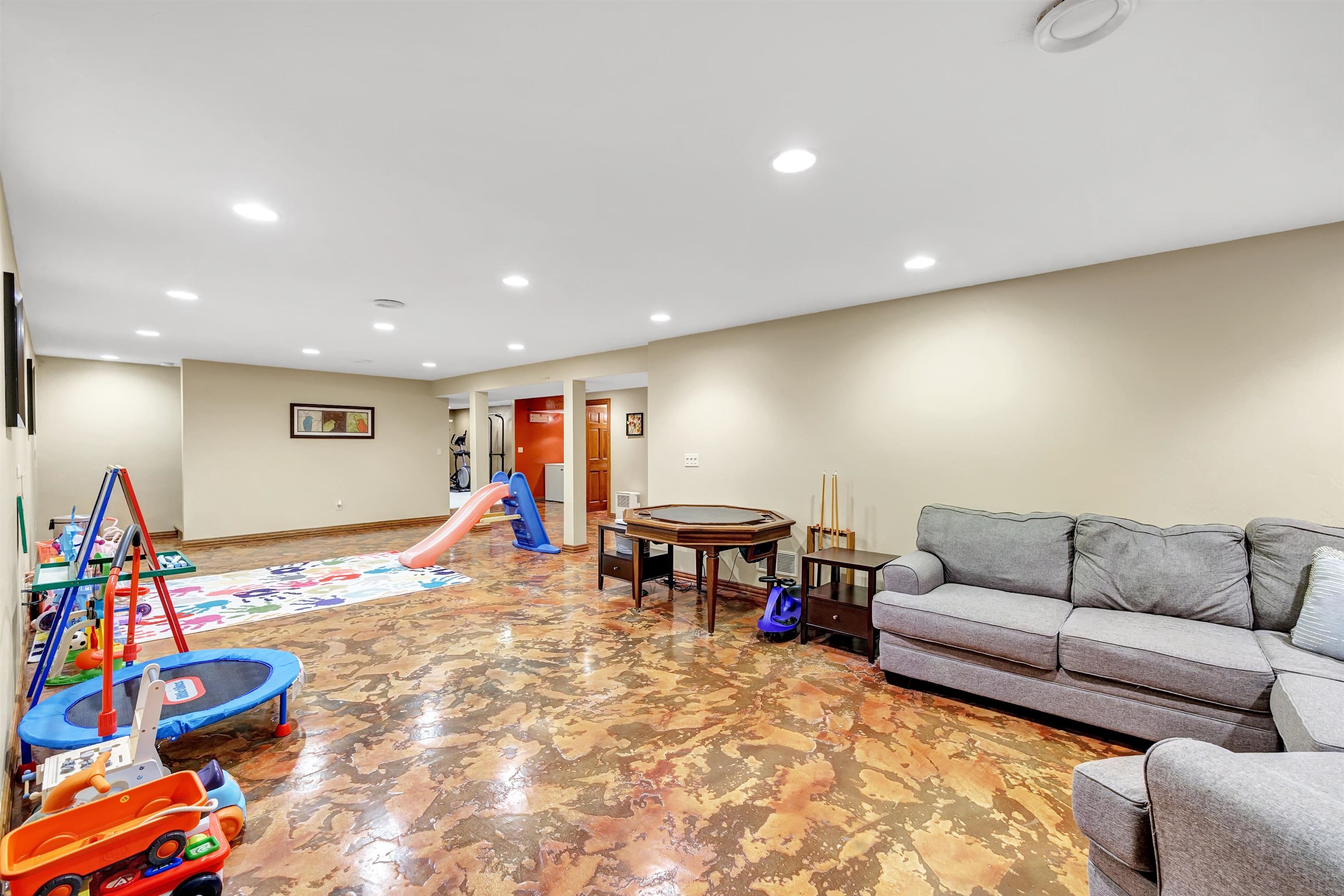 2035 South Point Road Green Bay, WI 54313 - Photo 20 of 36