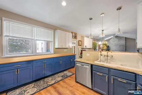 $1,385,000 | 134 Arthur Court, Mahwah, NJ 07430