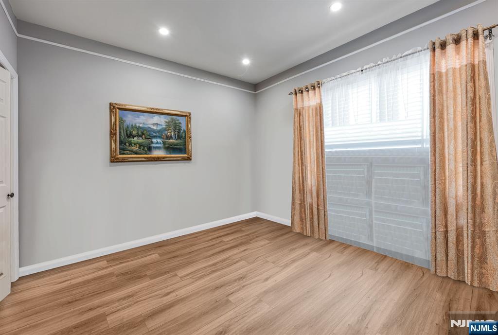 134 Arthur Court Mahwah, NJ 07430 - Photo 16 of 39