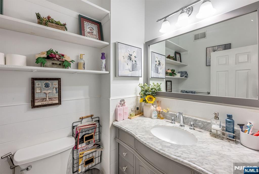 134 Arthur Court Mahwah, NJ 07430 - Photo 17 of 39