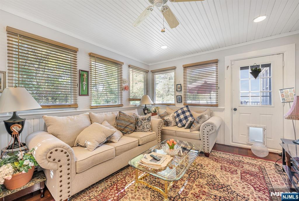 134 Arthur Court Mahwah, NJ 07430 - Photo 18 of 39