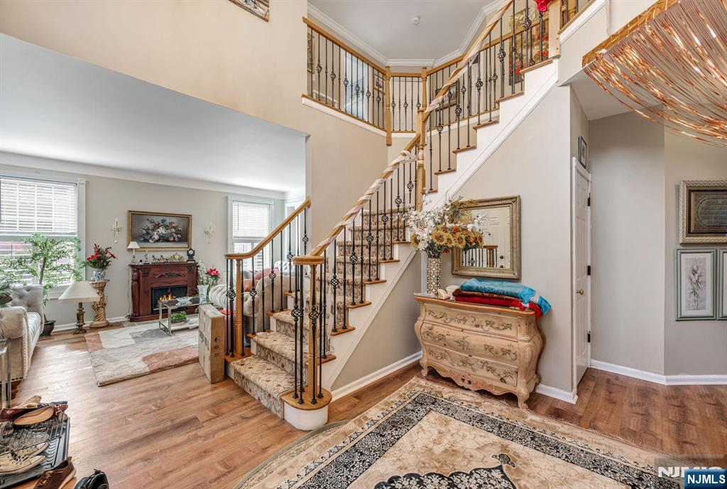 134 Arthur Court Mahwah, NJ 07430 - Photo 5 of 39