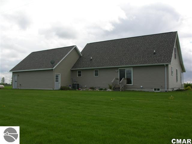 6849 South Wise Road Shepherd, MI 48883 - Photo 19 of 19 1773600-18.JPG