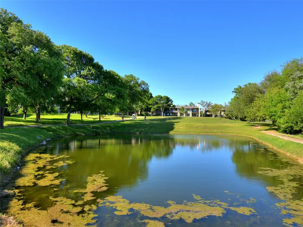 $2,400 | 222 Lido Street, Unit J2, Lakeway, TX 78734