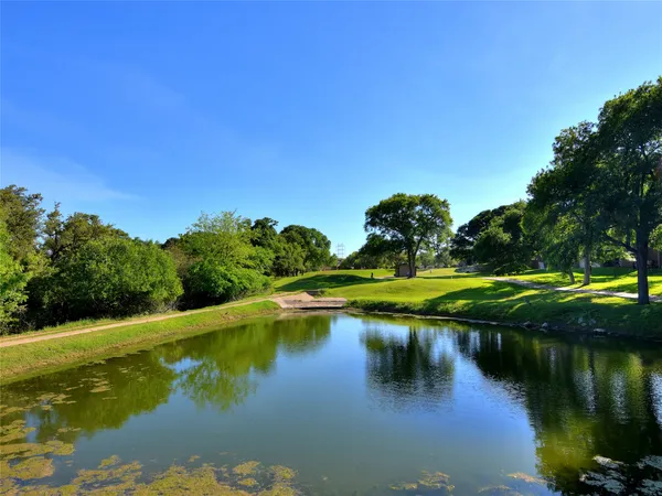 $2,400 | 222 Lido Street, Unit J2, Lakeway, TX 78734