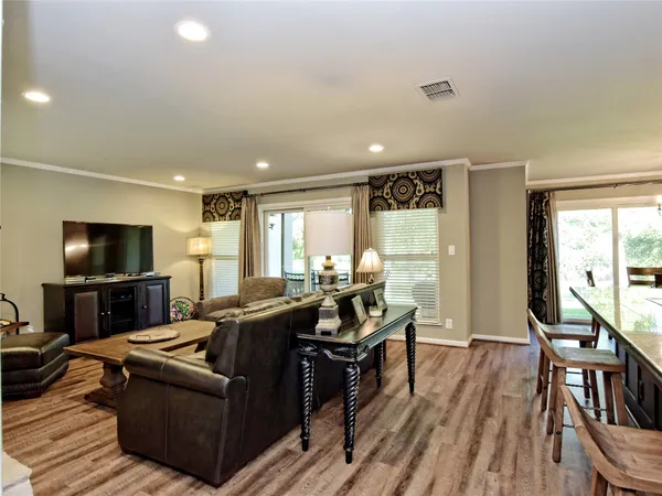 $2,400 | 222 Lido Street, Unit J2, Lakeway, TX 78734