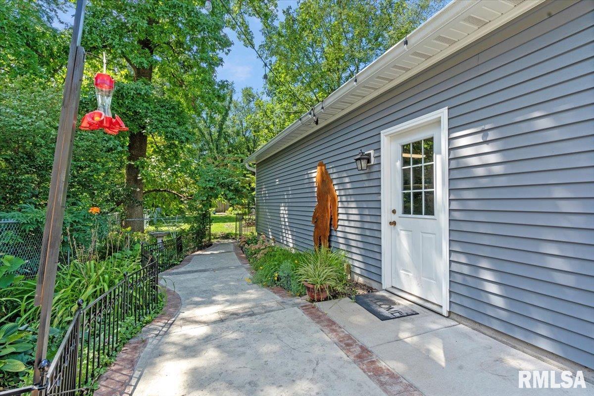 825 South State Street Springfield, IL 62704 - Photo 32 of 41