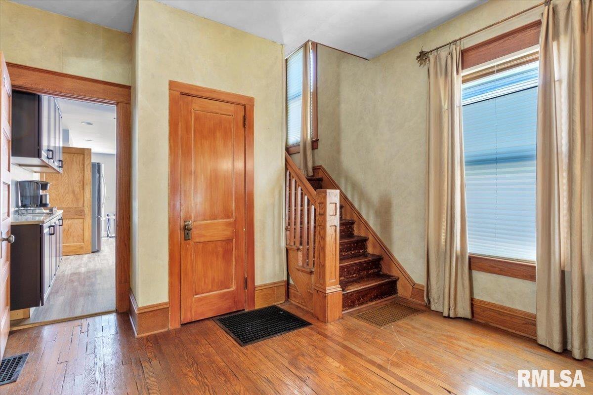 825 South State Street Springfield, IL 62704 - Photo 6 of 41