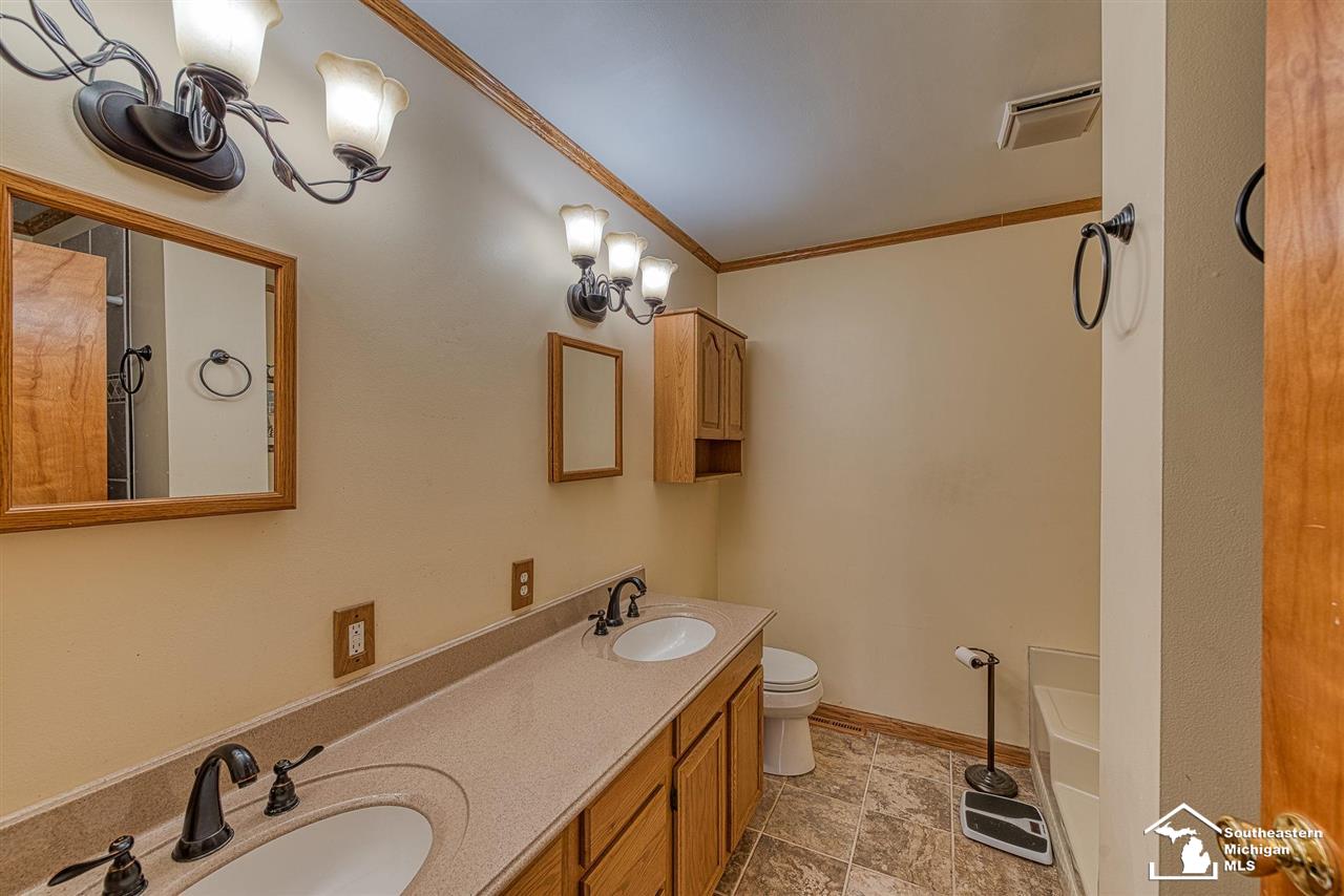 7696 War Road Newport, MI 48166 - Photo 14 of 47 50072049-13.JPG