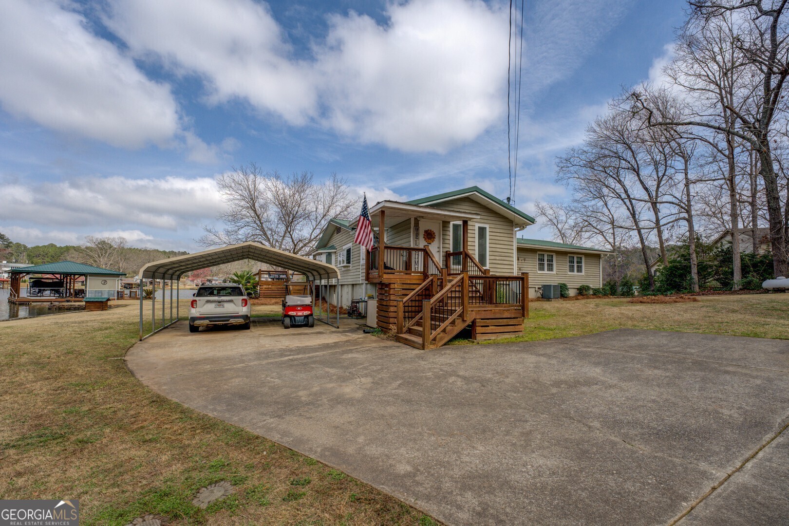 171 Blackberry Road Jackson, GA 30233 - Photo 65 of 78 a view of a street with cars