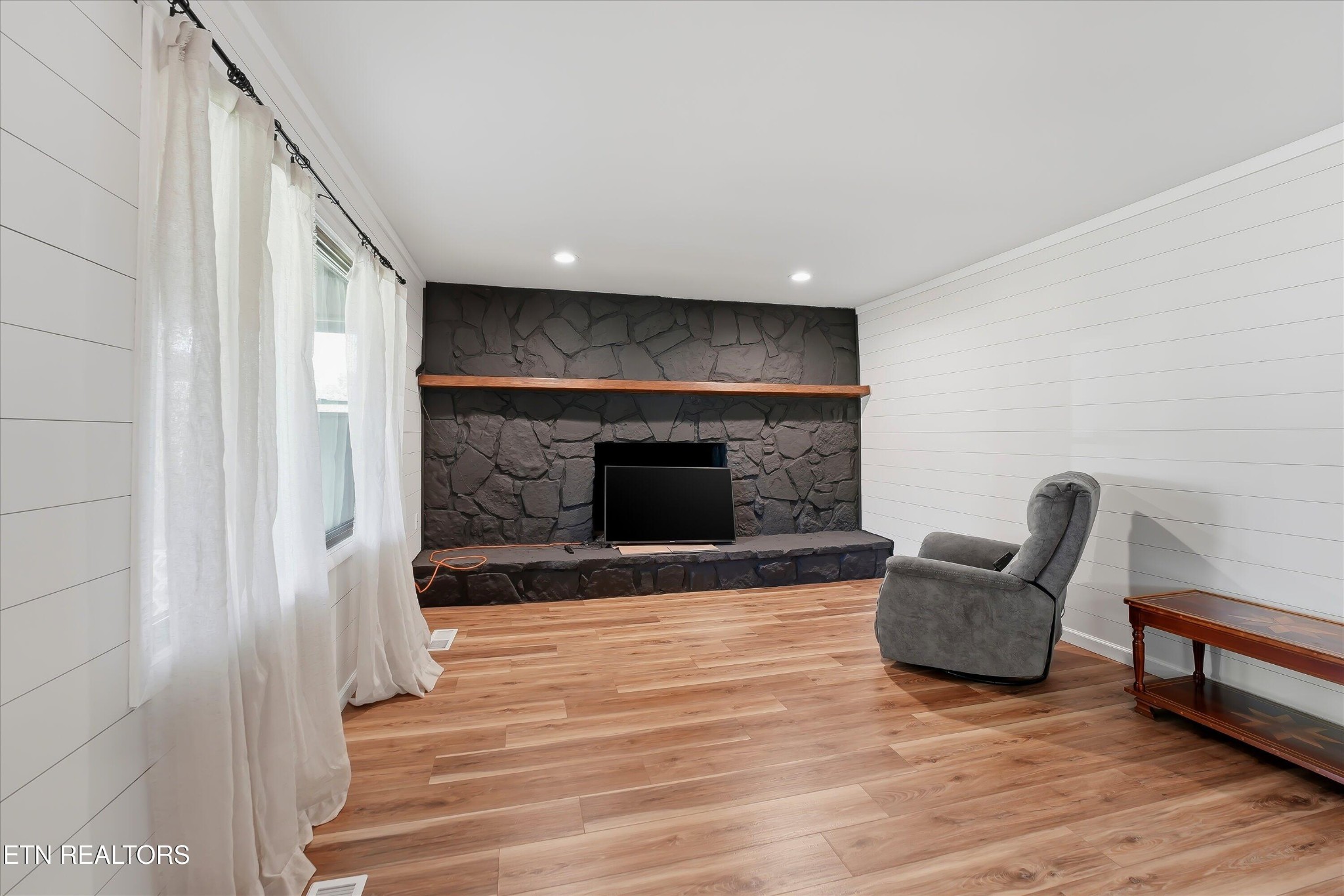 5321 Roberts Road Corryton, TN 37721 - Photo 6 of 43 Gallery Image 6