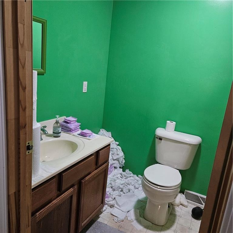 349 Vanderbilt Road Connellsville, PA 15425 - Photo 12 of 18 a bathroom with a sink and a mirror