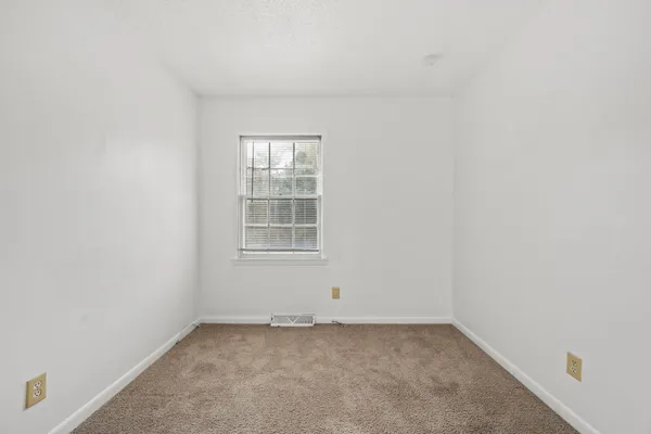 $1,500 | 205 Pinewood Drive, Summerville, SC 29483
