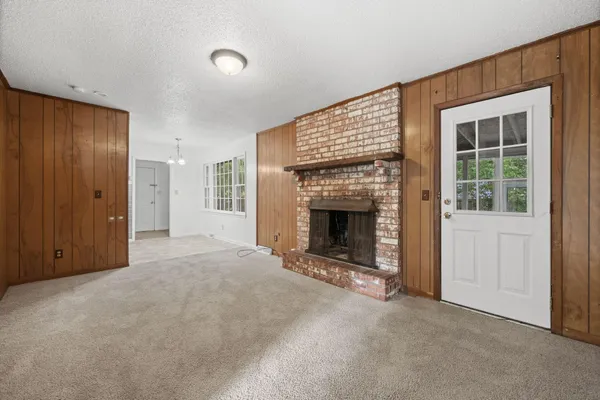 $1,500 | 205 Pinewood Drive, Summerville, SC 29483