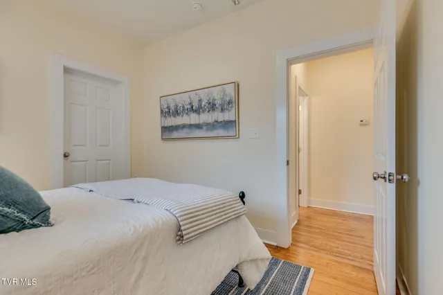 $294,900 | 212 West H Street, Elizabethton, TN 37643