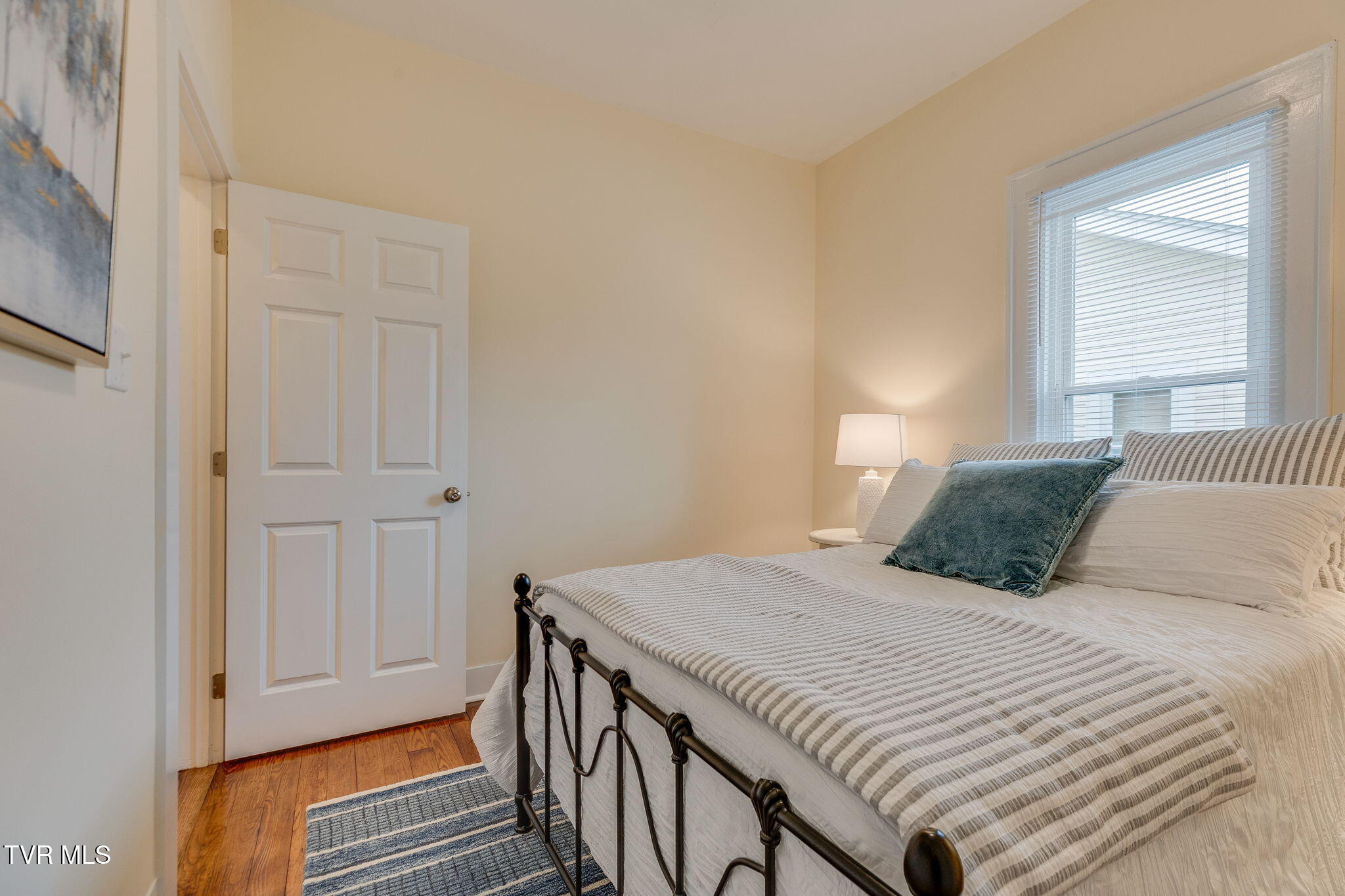 212 West H Street Elizabethton, TN 37643 - Photo 13 of 25 013