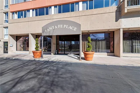 $160,000 | 2525 Main Street, Unit 210, Kansas City, MO 64108