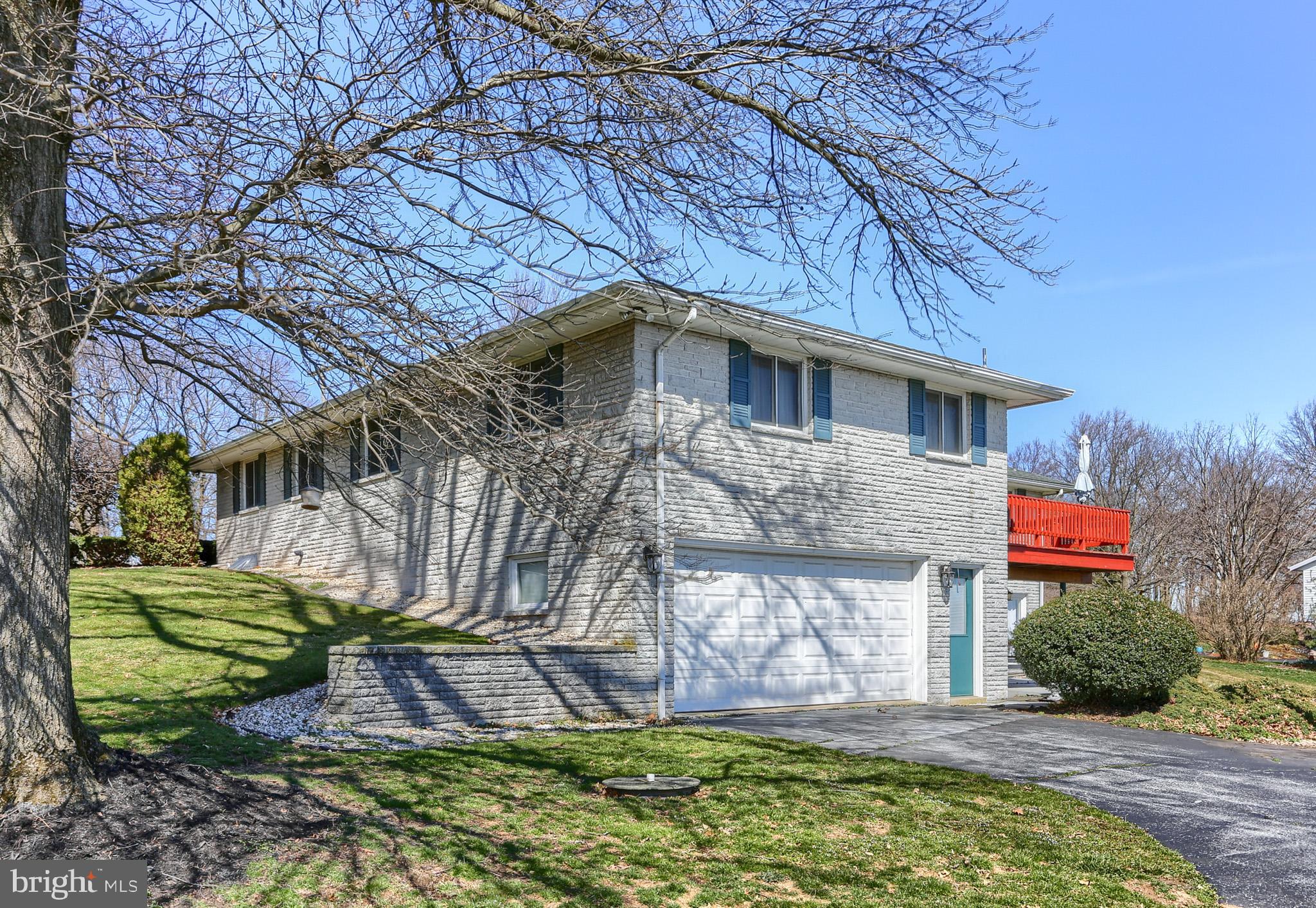 1208 Ridge Road Elizabethtown, PA 17022 - Photo 5 of 34