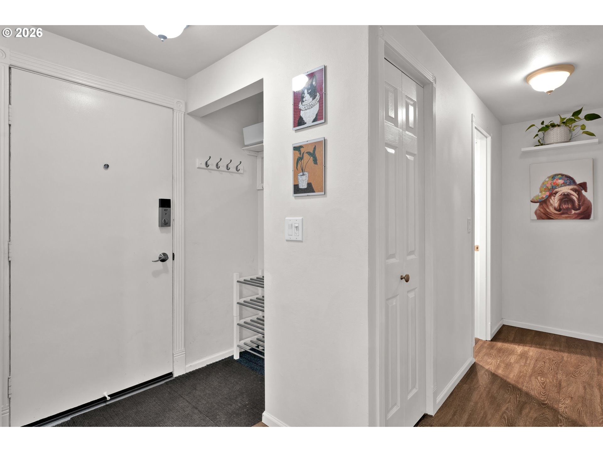 126 Treehill Loop Eugene, OR 97405 - Photo 14 of 35 a view of a hallway with closet and bathroom