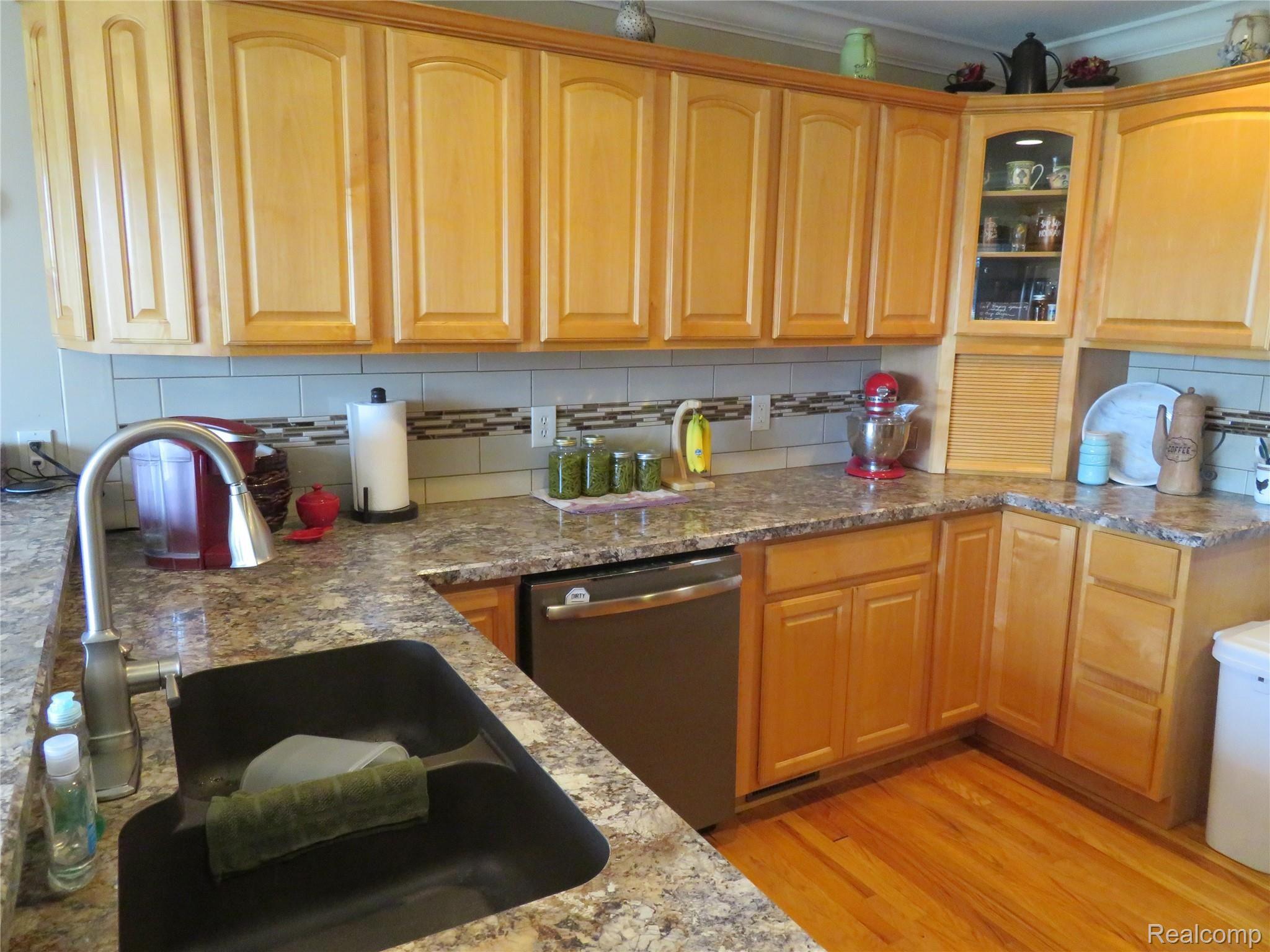 1433 Reid Road Grand Blanc, MI 48439 - Photo 5 of 45 IMG_1126.JPG
