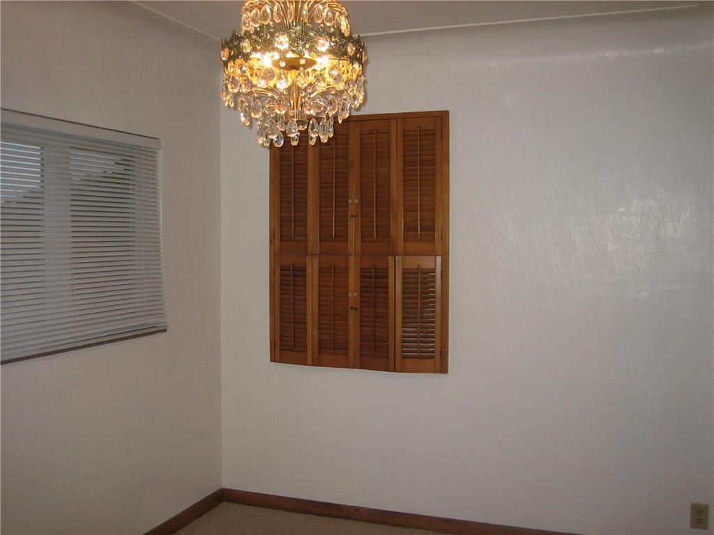 224 Lincoln Hall Road Elizabeth, PA 15037 - Photo 7 of 10 DINING ROOM