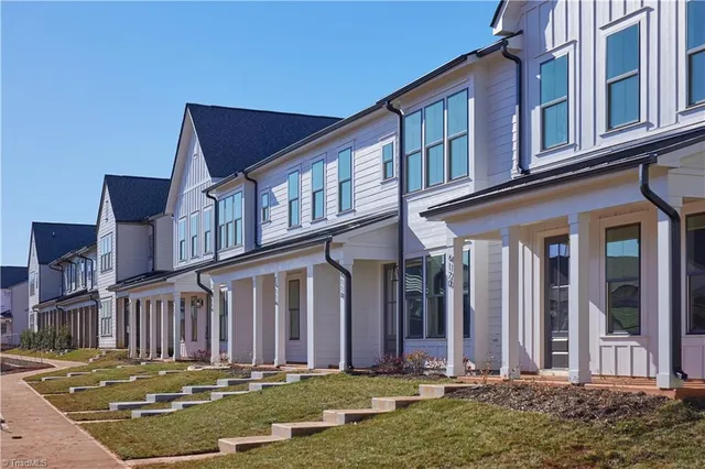 $3,105 | 4126 Macbeth Street, Greensboro, NC 27410