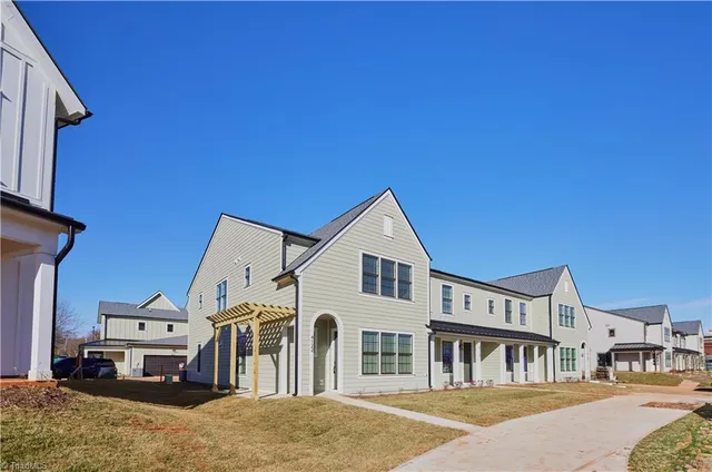 $3,105 | 4126 Macbeth Street, Greensboro, NC 27410