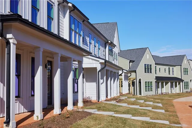 $3,105 | 4126 Macbeth Street, Greensboro, NC 27410