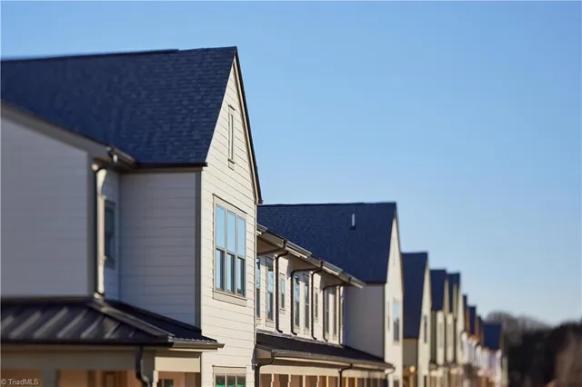 $3,105 | 4126 Macbeth Street, Greensboro, NC 27410