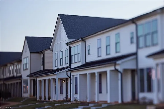 $3,105 | 4126 Macbeth Street, Greensboro, NC 27410