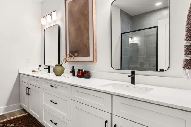 $3,105 | 1500 Highwoods Boulevard, Greensboro, NC 27410