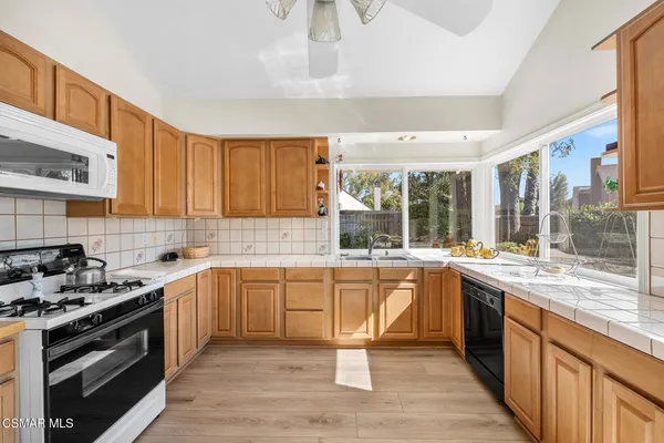 $960,000 | 758 Silver Cloud Street, Thousand Oaks, CA 91360