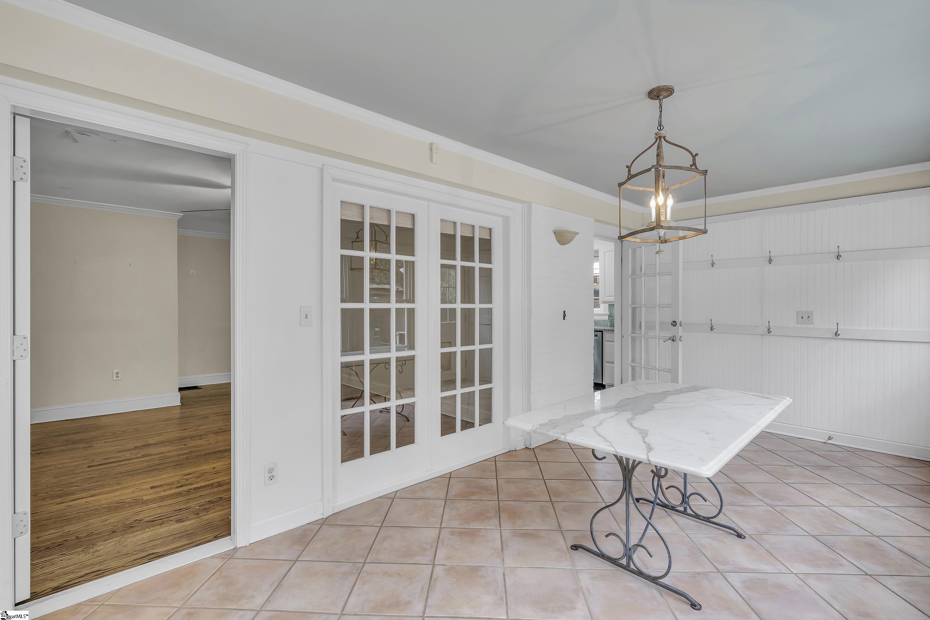 237 Pine Forest Drive Greenville, SC 29601 - Photo 11 of 23