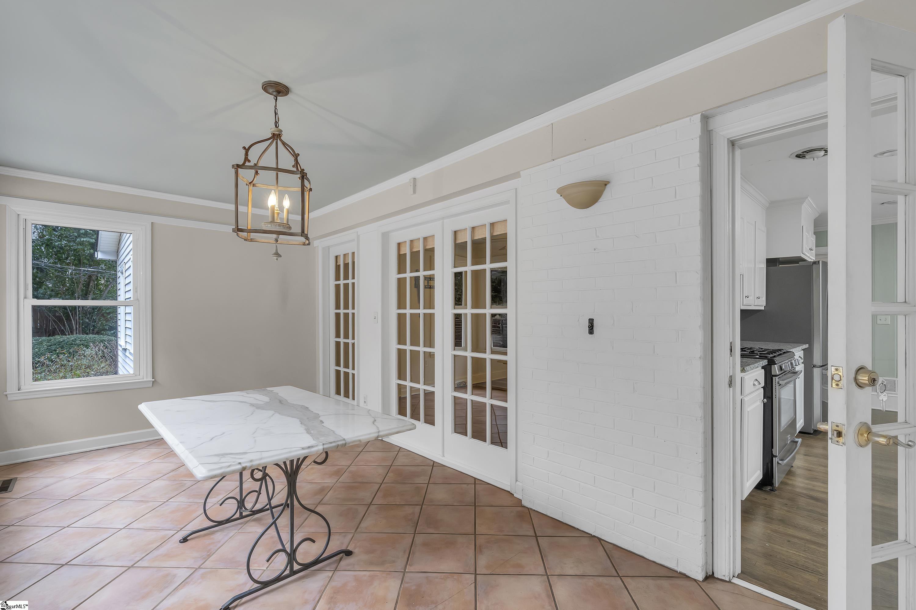 237 Pine Forest Drive Greenville, SC 29601 - Photo 10 of 23