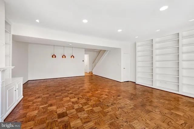 $475,000 | 20 Palmer Green Court, Baltimore, MD 21210