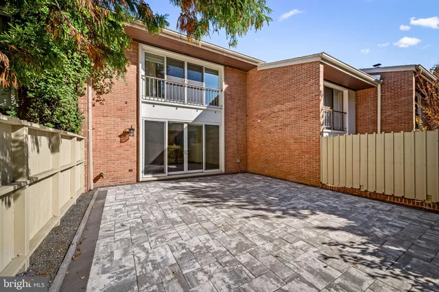 $475,000 | 20 Palmer Green Court, Baltimore, MD 21210