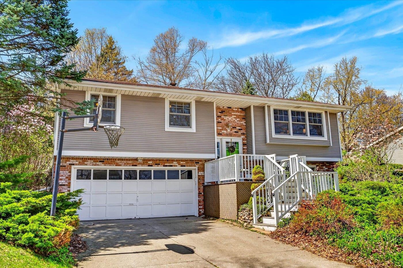 1910 La Sierra Way Madison, WI 53716 - Photo 2 of 38