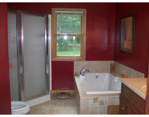 106 Allen Road Easton, MA 02356 - Photo 18 of 21 Gallery Image 18
