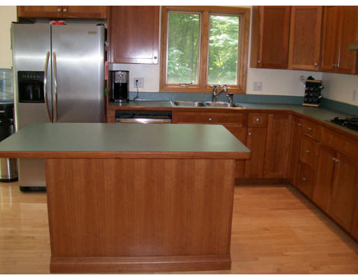 106 Allen Road Easton, MA 02356 - Photo 8 of 21 Gallery Image 8