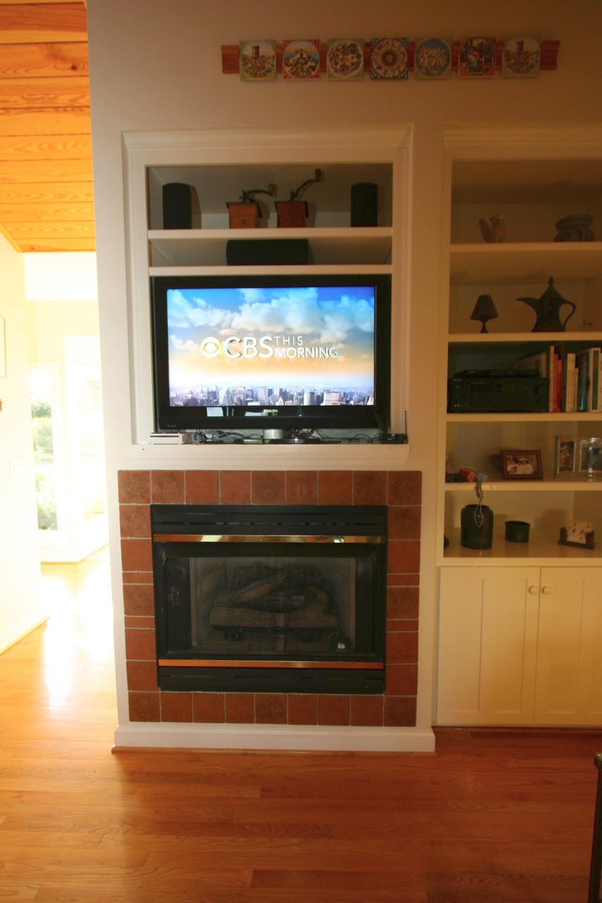 1049 Sprinkle Road Fincastle, VA 24090 - Photo 18 of 67 Living Room