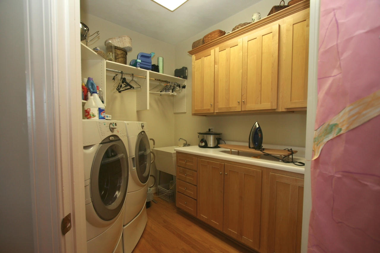 1049 Sprinkle Road Fincastle, VA 24090 - Photo 20 of 67 Laundry Room