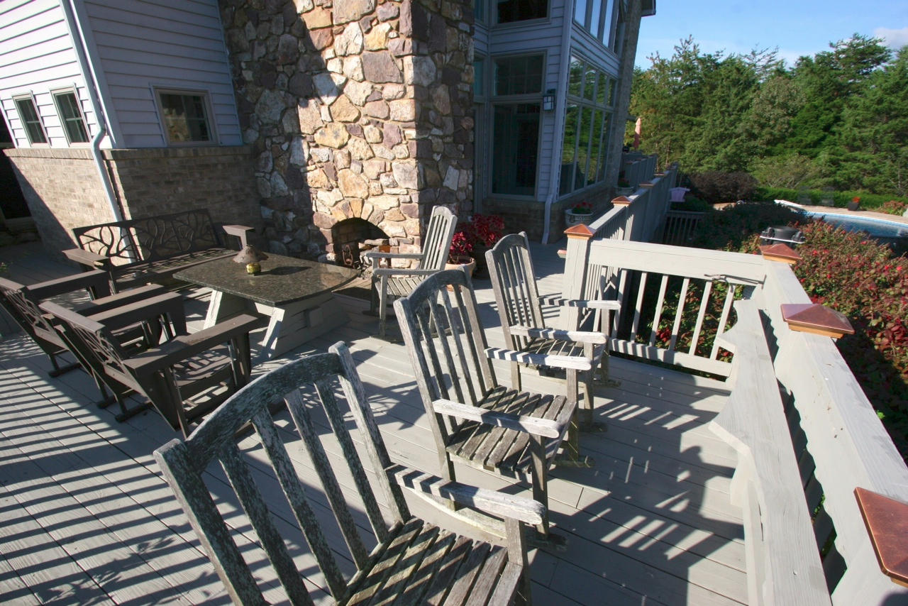 1049 Sprinkle Road Fincastle, VA 24090 - Photo 49 of 67 Deck