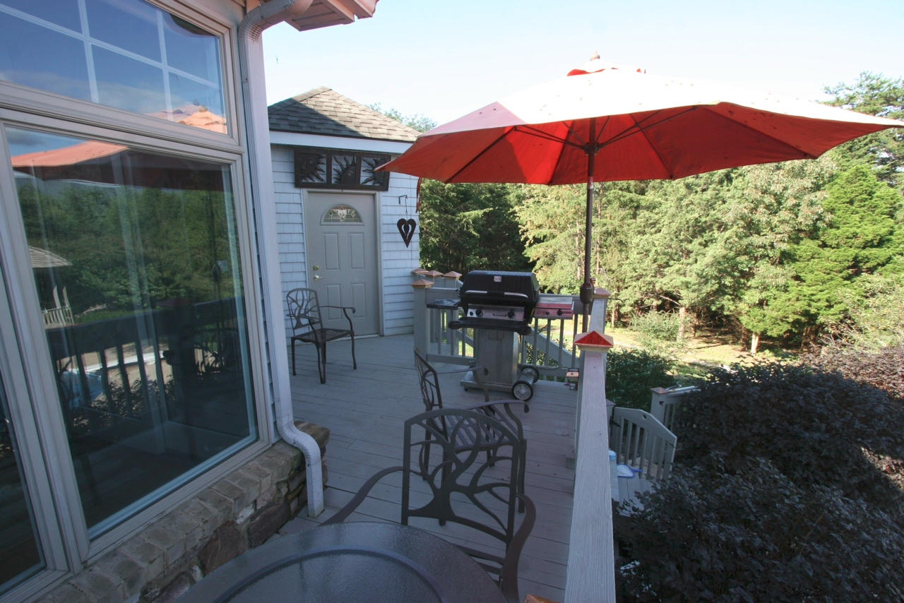 1049 Sprinkle Road Fincastle, VA 24090 - Photo 56 of 67 Deck8