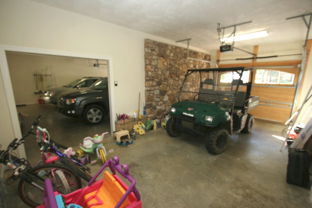 1049 Sprinkle Road Fincastle, VA 24090 - Photo 62 of 67 Attached Garage 3