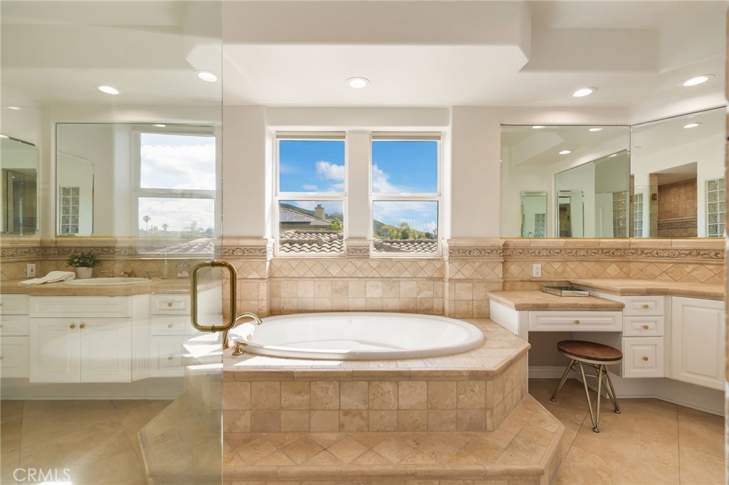 20112 Vía Cellini Porter Ranch, CA 91326 - Photo 35 of 64