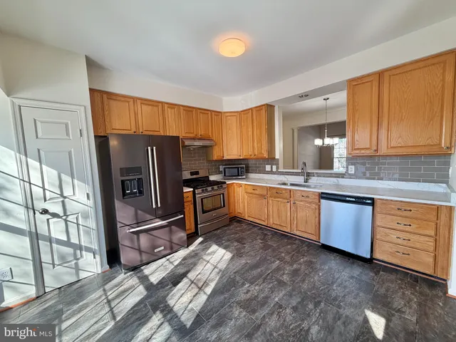 $524,900 | 2224 Sluice Channel Place, Woodbridge, VA 22192