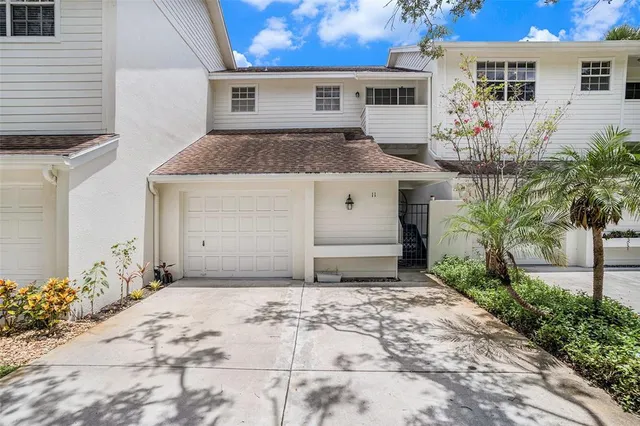 $570,000 | 5203 Bayshore Boulevard, Unit 11, Tampa, FL 33611